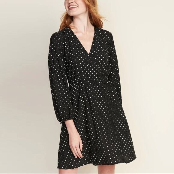 🤩3 for $30 Bundle Deal🤩
NWOT Old Navy, Long Sleeved Midi Dress - Picture 7 of 7